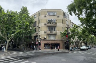 武康大楼再开发：一栋楼火还不够，要带火街区“朋友圈”